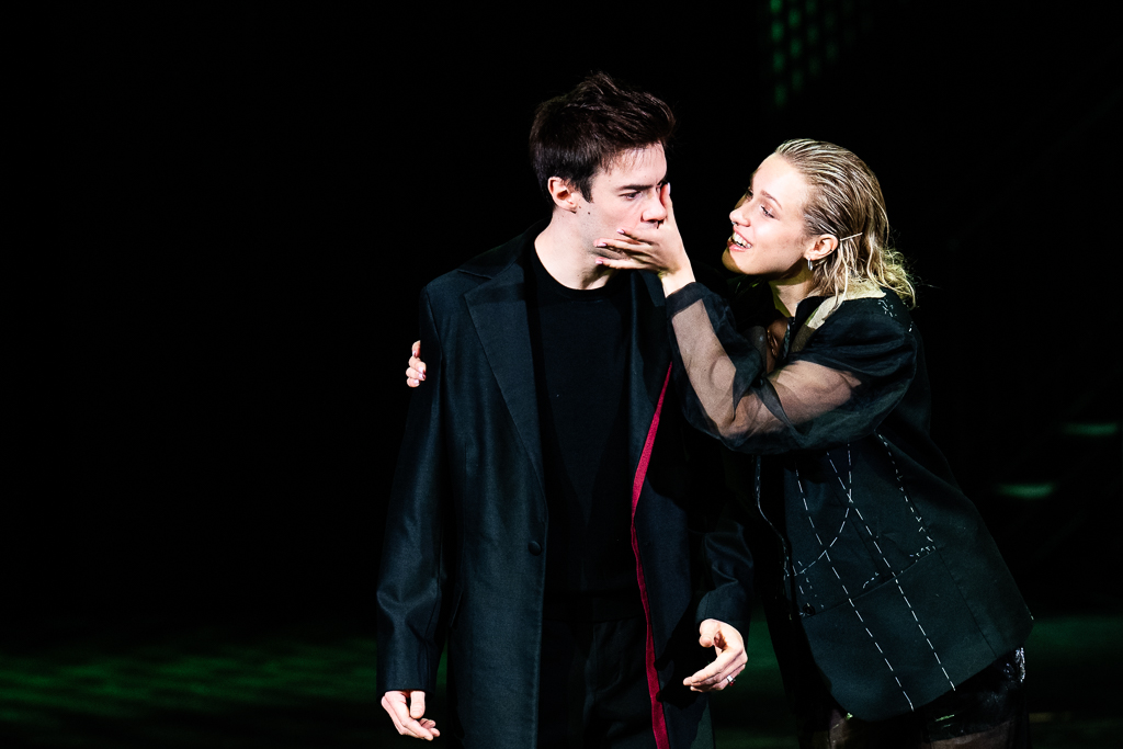 Paweł Brzeszcz (Laertes), Helena Englert (Ofelia). Fot. Marta Ankiersztejn